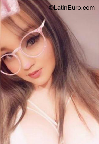Date this charming Colombia girl Paola from Bogota CO26707