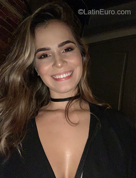 Date this hard body United States girl Caterina from Deltona US20622