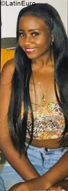 Date this sensual Colombia girl Desteni from Cali CO27160