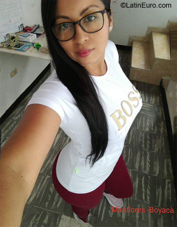 Date this gorgeous Colombia girl Sandra from Miraflores CO27258