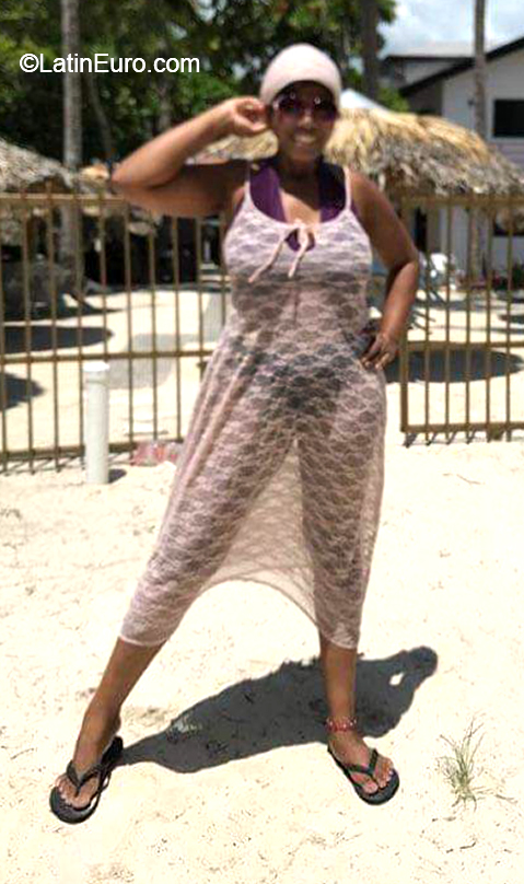 Date this foxy Dominican Republic girl Joanna from Santo Domingo DO38153