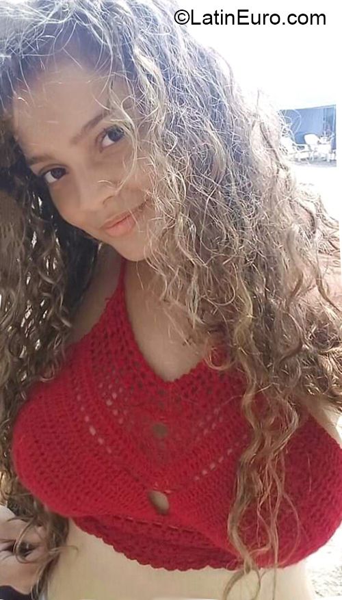 Date this hot Colombia girl Marcela from Barranquilla CO27516