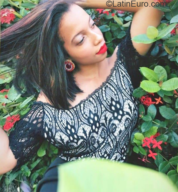 Date this passionate Dominican Republic girl Indhira from Sabana de la mar DO38264