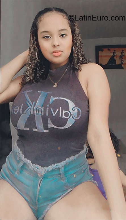 Date this delightful Colombia girl Sofia from Medellin CO27600