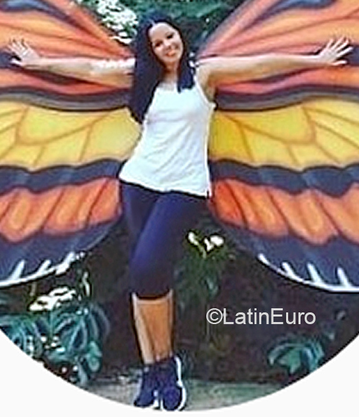 Date this funny Dominican Republic girl Yesica from Santo Domingo DO38320