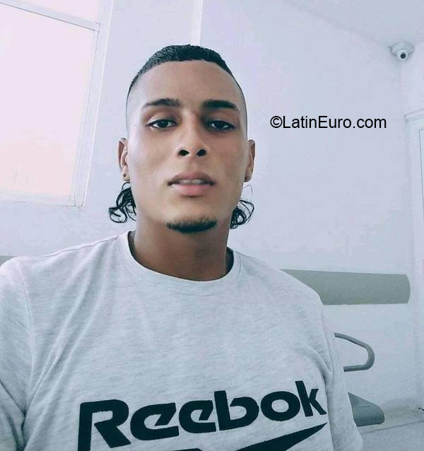 Date this gorgeous Colombia man Duvan from Barrranquilla CO27726