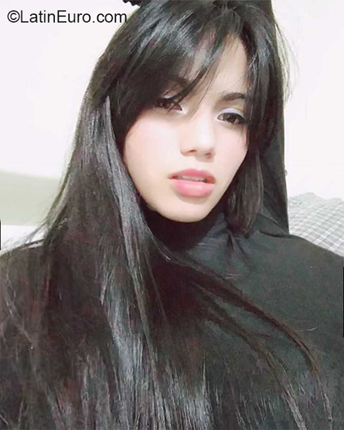 Date this fun Colombia girl Sarha from Colombia CO27933