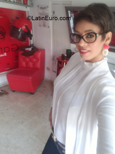 Date this hot Dominican Republic girl ANA MARIA from Santiago DO38793