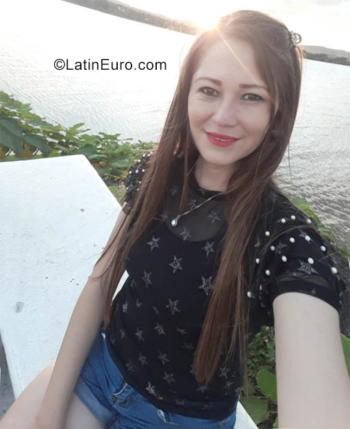 Date this beautiful Nicaragua girl Key from Managua NI280