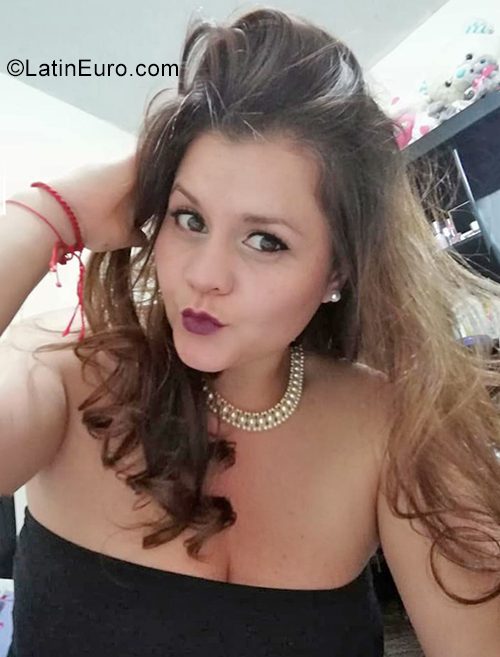 Date this charming Colombia girl Cinthya from Bogota CO28814