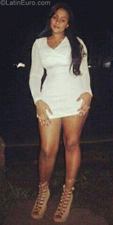 Date this sultry Panama girl Thay from Panama PA1304