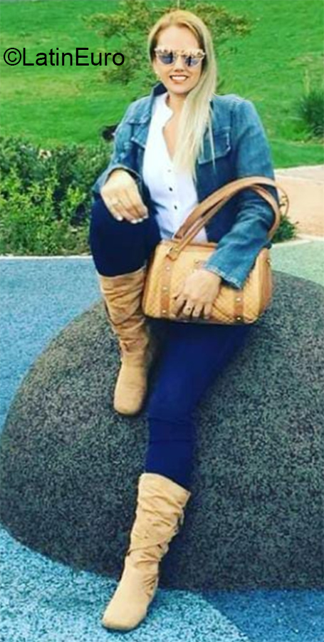 Date this athletic Colombia girl Mechas from Manizales CO30168