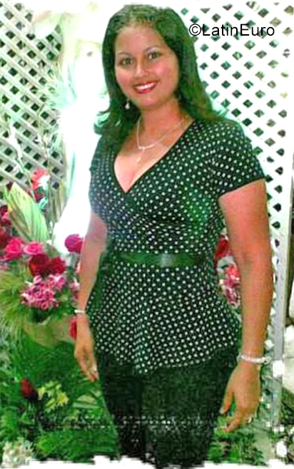 Date this good-looking Venezuela girl Crisvelyis from Anaco VE3652