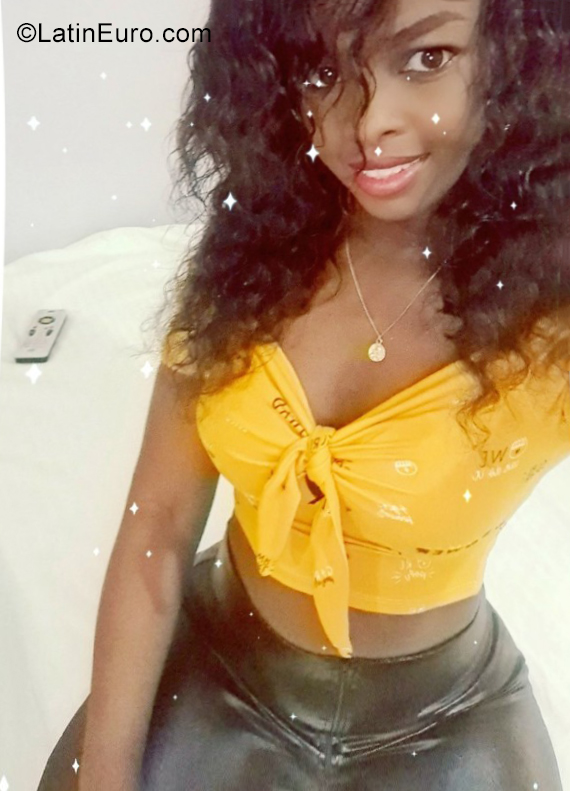 Date this happy Chile girl Monica from Santiago CL253