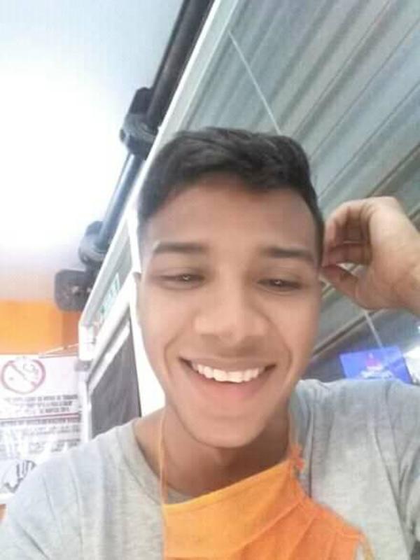 Date this charming Venezuela man Edys from Venezuela VE3807