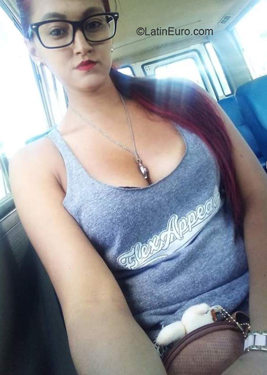 Date this voluptuous Honduras girl Mariana from Tegucigalpa HN2910