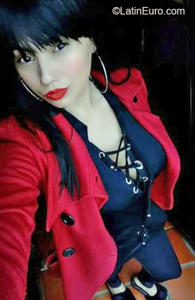 Date this cute Venezuela girl Lorena Mndez from Caracas VE3892