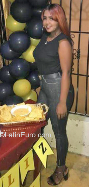 Date this georgeous Dominican Republic girl Yaineri from Santo Domingo DO39731