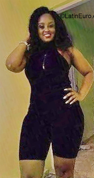 Date this funny Dominican Republic girl Karen from San Pedro De Macoris DO39735