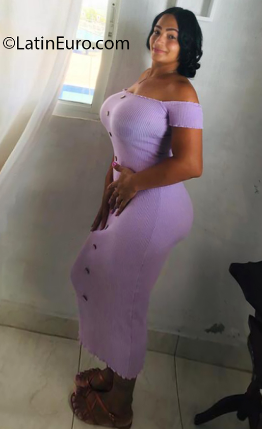 Date this tall Dominican Republic girl Yulissa from Puerto Plata DO39770