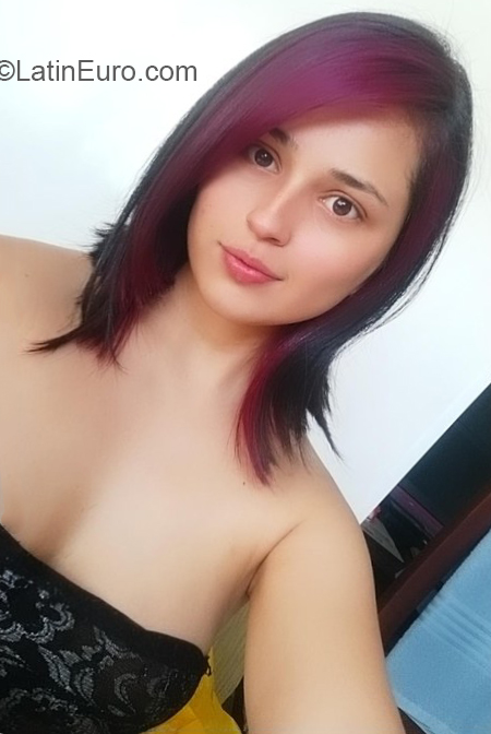Date this hot Colombia girl Katherine from Barrancabermeja CO30244