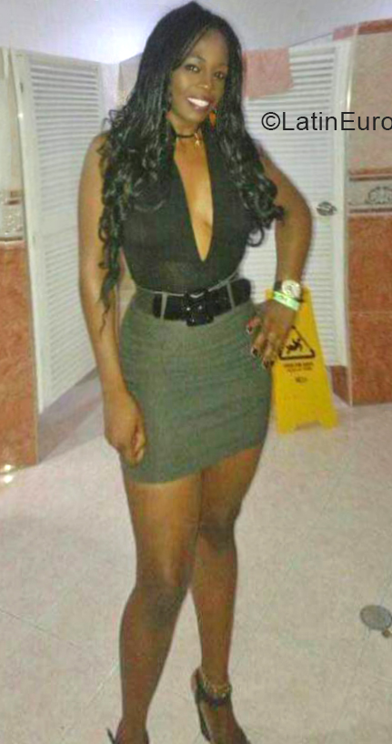 Date this sensual Colombia girl Johanna from Cali CO30362