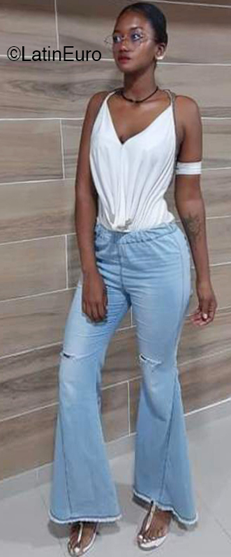 Date this exotic Colombia girl Janny from Buenaventura CO30485