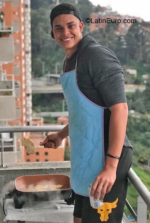 Date this delightful Colombia man Harrinson from Bogota CO30562