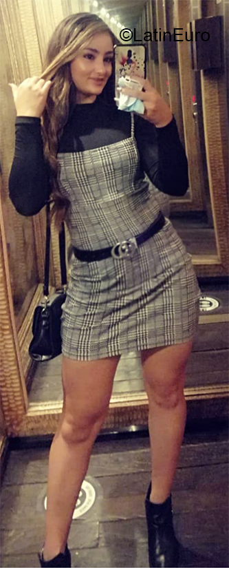 Date this happy Colombia girl Sofia from Medellin CO30567