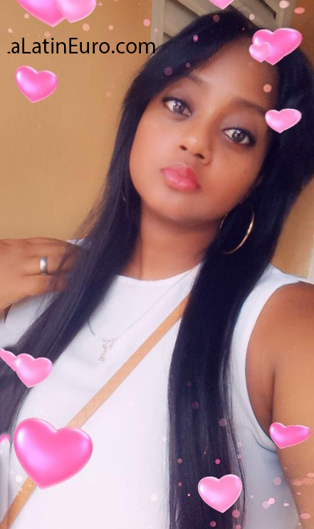 Date this stunning Dominican Republic girl Nersy from Santo Domingo DO40029
