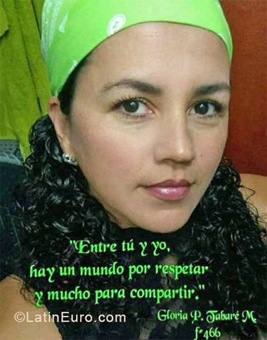 Date this foxy Colombia girl Gloria from Medellin CO30614