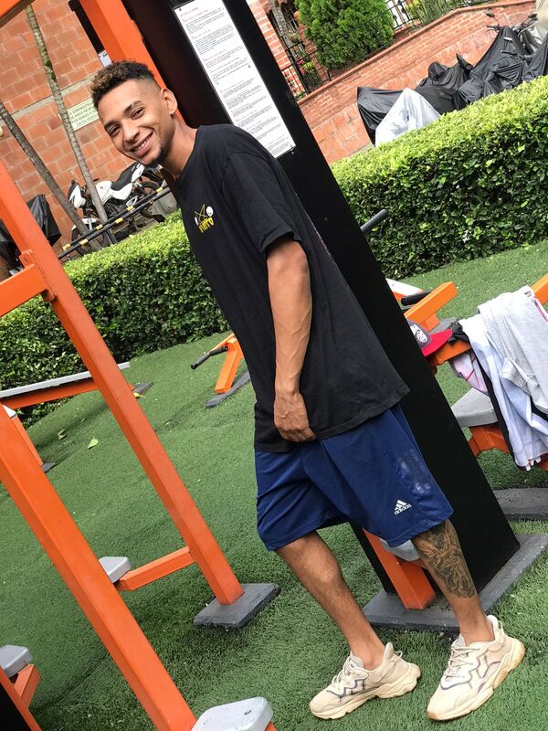 Date this stunning Colombia man Carlos andres m from Medellin CO30651