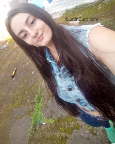 Date this tall Colombia girl Leidy trujillo from Aremenia CO30667