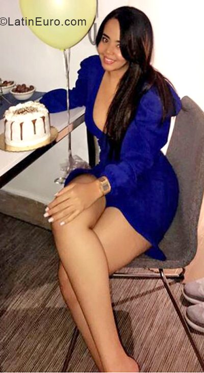 Date this hot Dominican Republic girl Lys from Santo Domingo DO40135