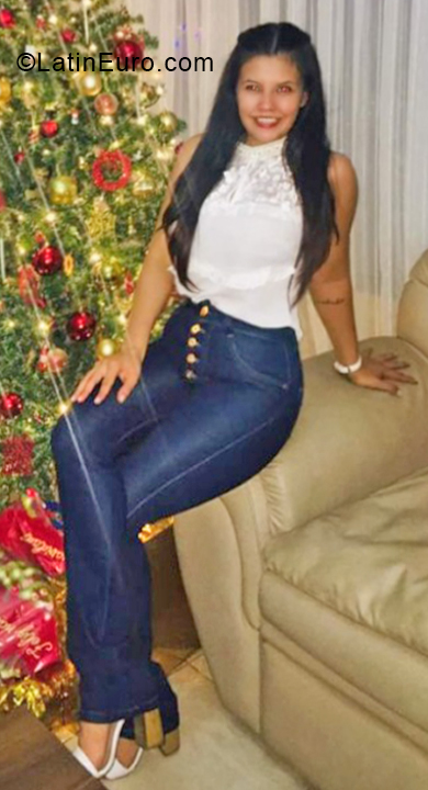 Date this happy Bolivia girl Ana from Santa Cruz De La Sierra BO124