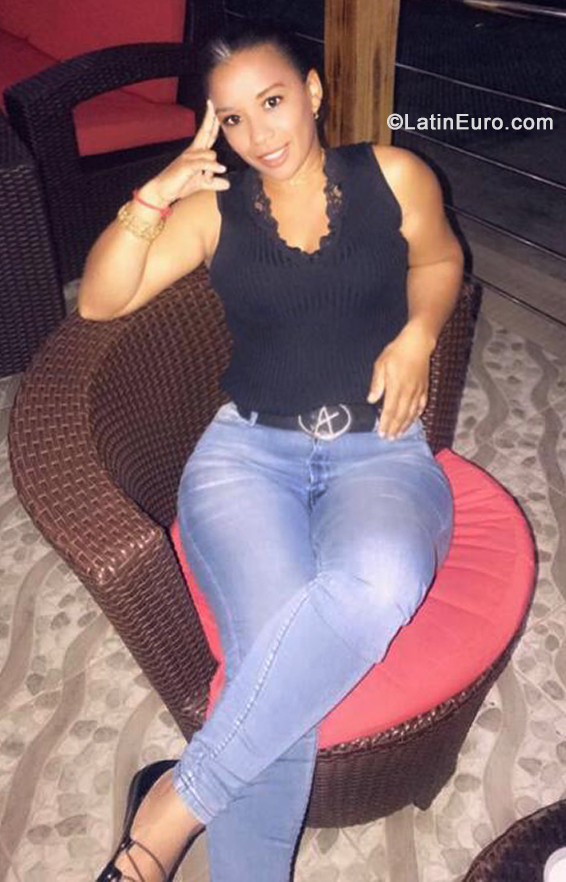 Date this delightful Dominican Republic girl Maria from San Francisco Macoris DO40279