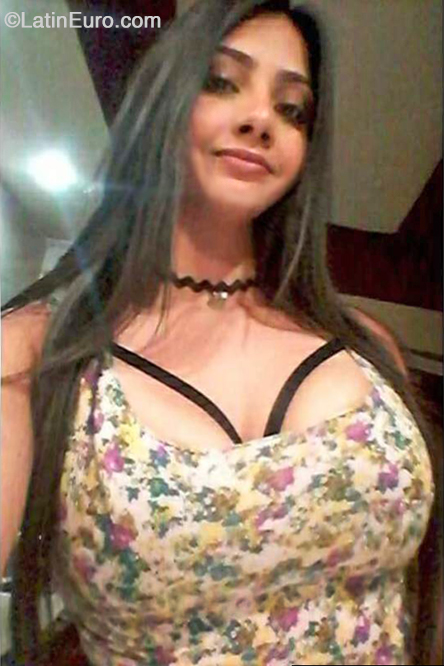 Date this exotic Ecuador girl Maria from Guayaquil EC869
