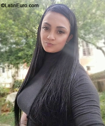 Date this hot Colombia girl KAREN from Medellin CO30982