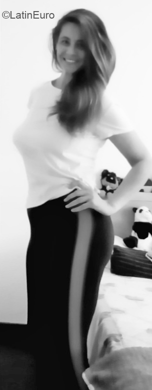 Date this pretty Brazil girl Adriana from Madrid BR11832