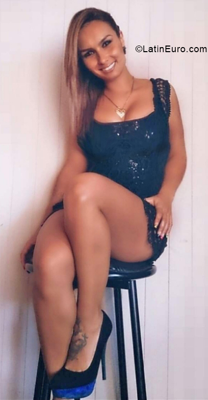 Date this gorgeous Egypt girl Miller from Arabia CR503
