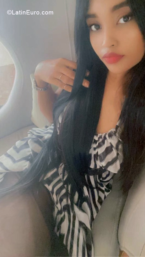 Date this athletic Dominican Republic girl Moniestef from Santo Domingo DO40644