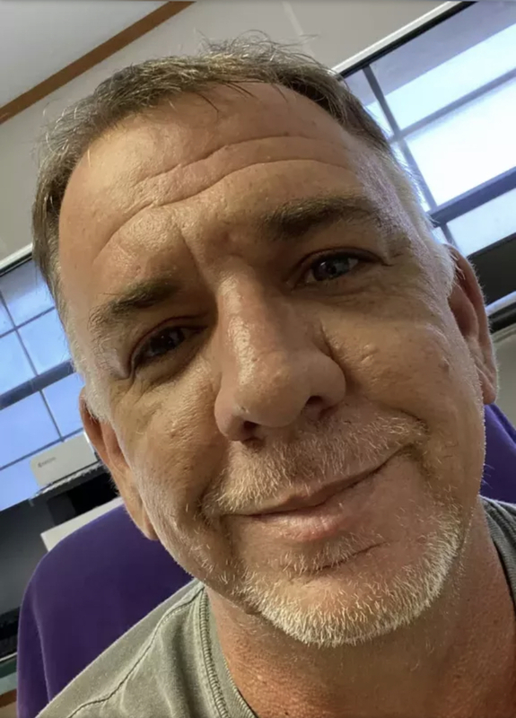 Date this young United States man Mike from New Orleans US21727