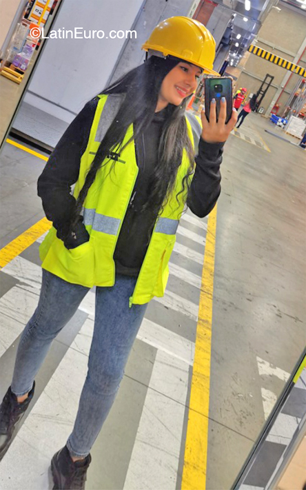 Date this stunning Colombia girl Angie from Medellin CO32173