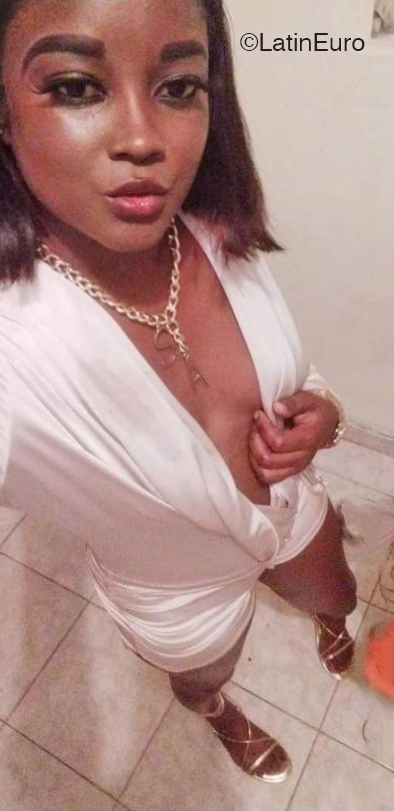 Date this pretty Dominican Republic girl Suley from Santo Domingo DO45121