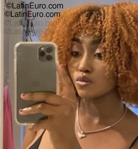 Date this athletic Dominican Republic girl Ashley from Santo Domingo DO55091