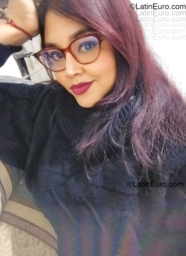 Date this hot United States girl Fabi from  PE2144