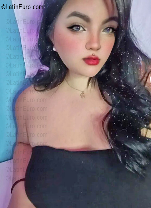 Date this young Colombia girl Sofia from Medellin CO33644