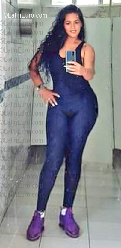 Date this charming Venezuela girl Eliza from Caracas VE5468