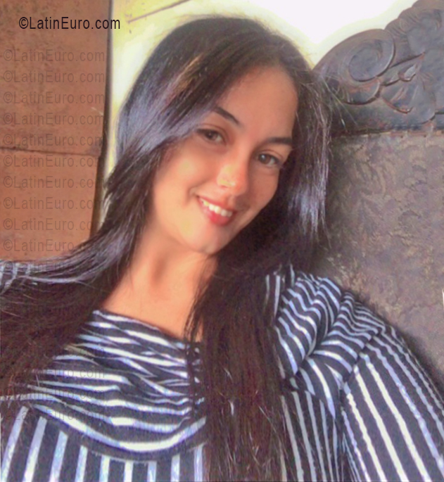 Date this sultry Venezuela girl Migdalia from Barquisimeto VE5500