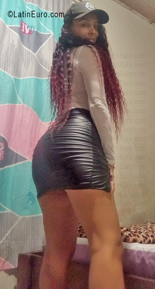 Date this athletic Venezuela girl Yorlenis from Catia La Mar VE5545
